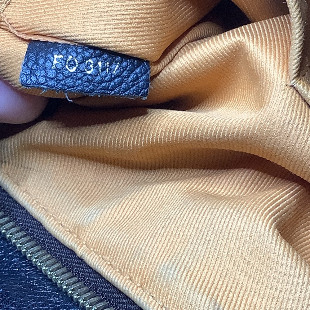 LOUIS VUITTON - Black Manhattan R1.248 - Picture 4 of 16